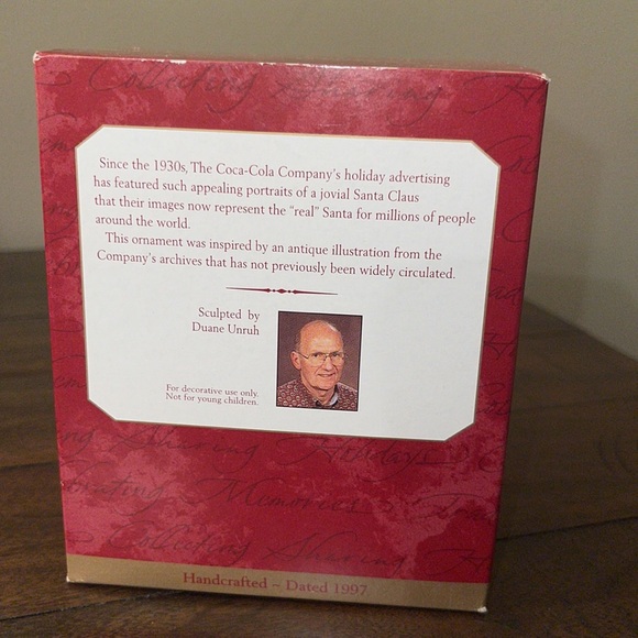 Vintage Hallmark Coca-Cola Taking a Break Ornament 1997 - Picture 4 of 7